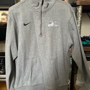 Nike Men's Gray Zip-Up Sweater